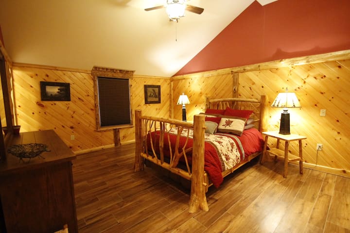 Rumor-Master Queen Bedroom with private full bathroom.