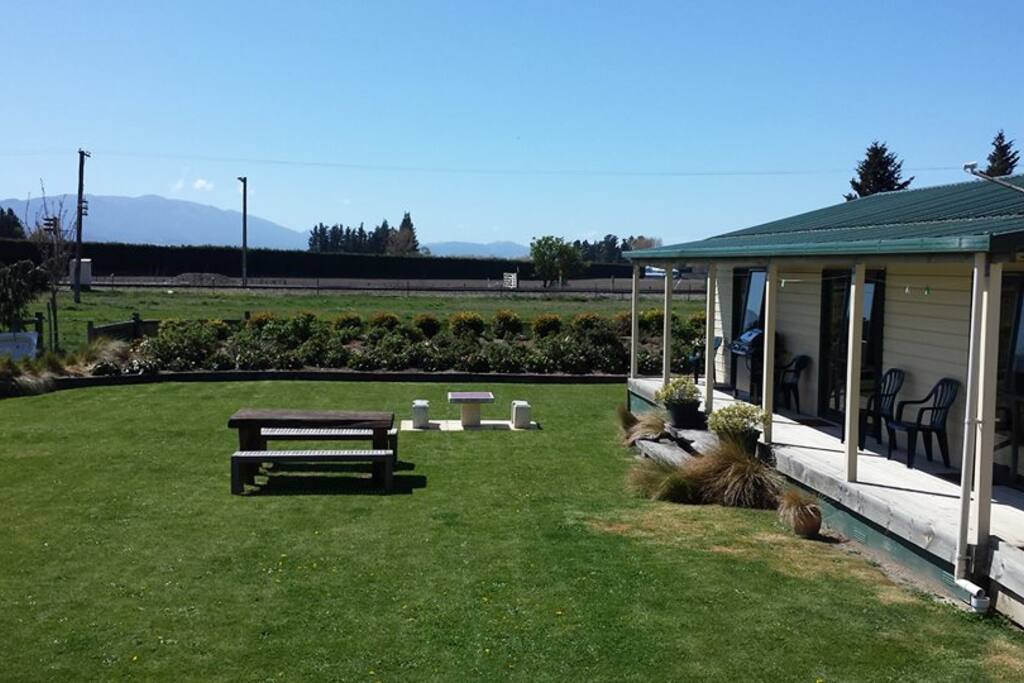 Guest accommodation building looking north towards Midland rail line and Mt Oxford