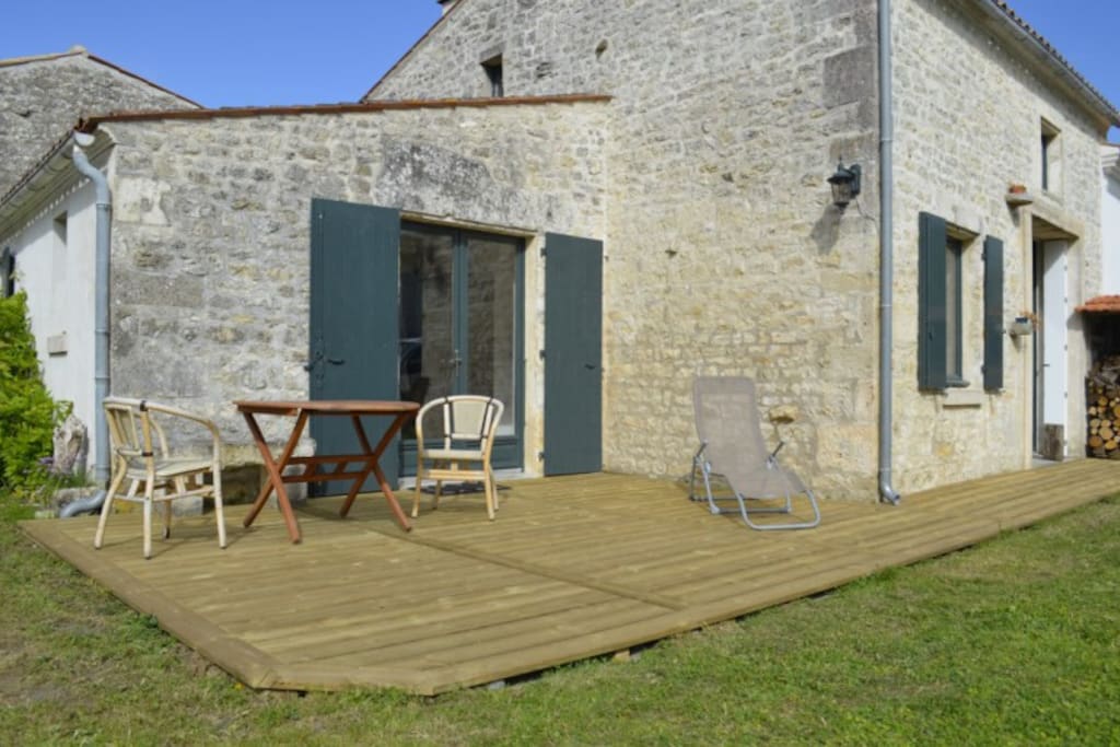 Terrasse en bois pour marcher pieds nus !