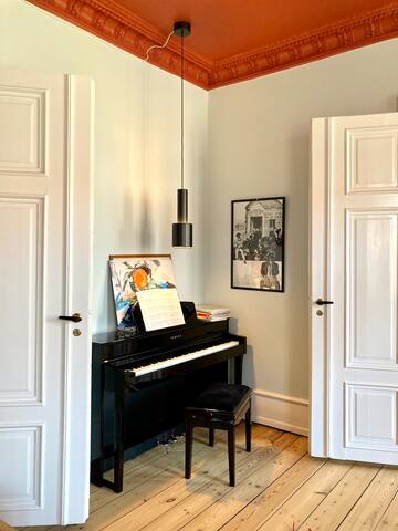 Grand and spacious apartment in central CPH gallery image 4