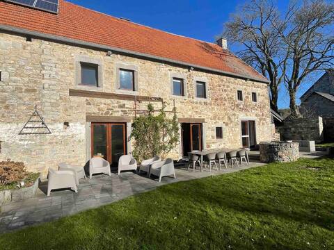 Charming house in a quiet area surrounded by nature.