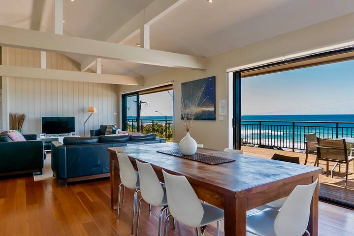 Sawtell Beach House gallery image 2