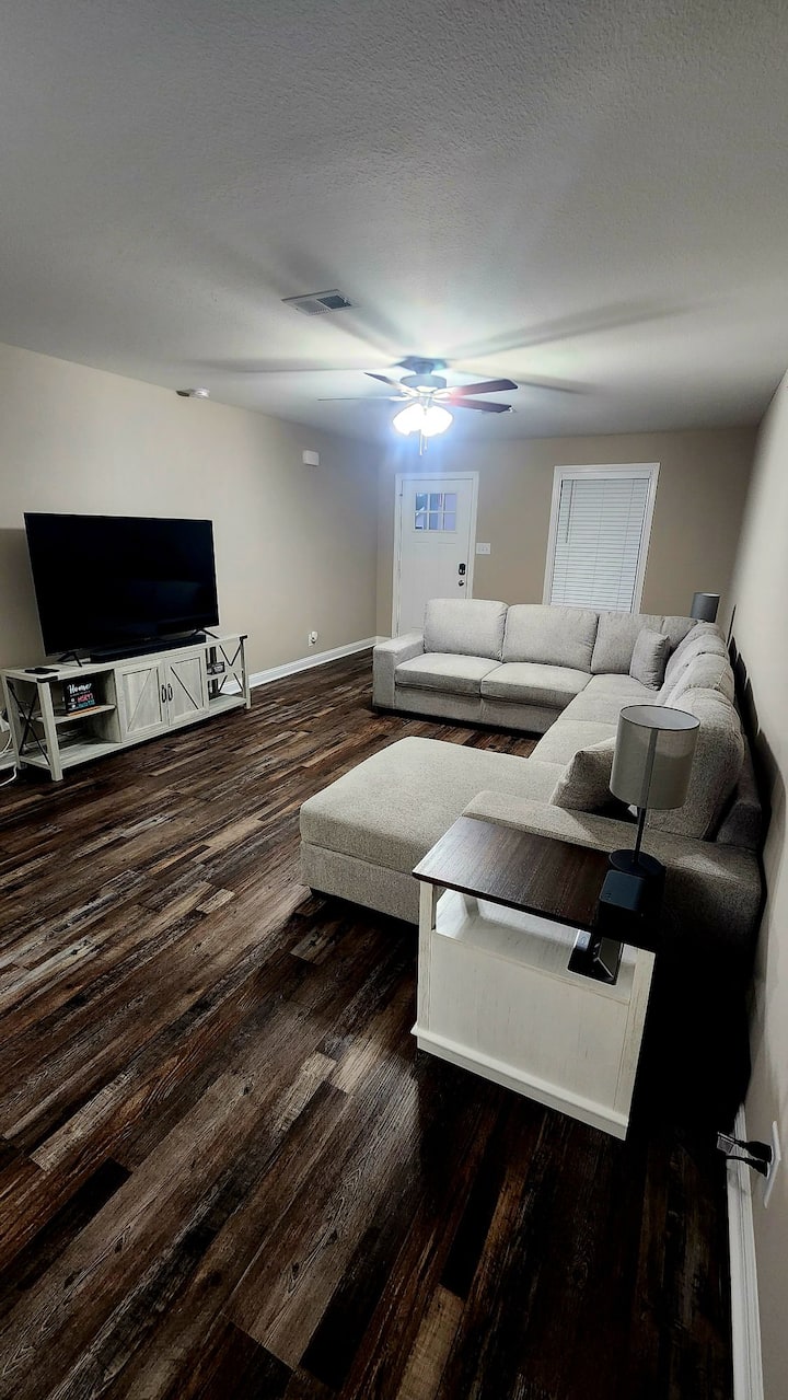 Cozy Corner At Oakmont (Clarksville/ft Campbell) - Clarksville, TN