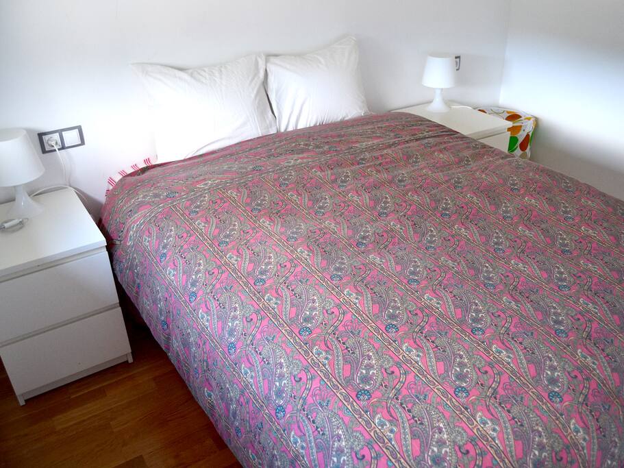 Cama de matrimonio en Habitación principal