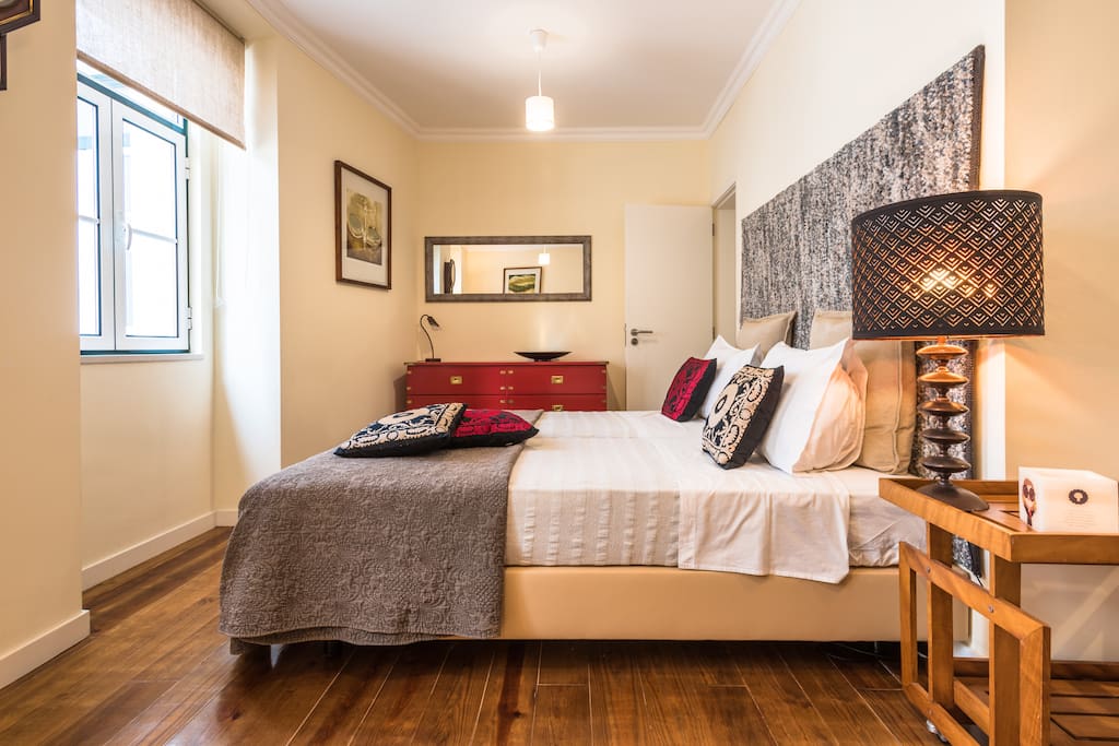 Bedroom with double beds that can turn into a queen bed, when previously requested.