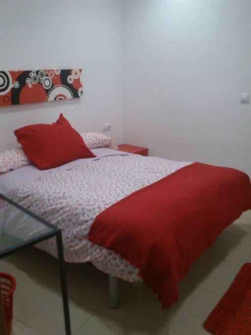 HABITACIÓN PRIVADA CAMA GRANDE