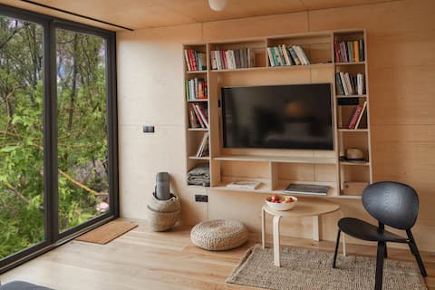 Top Airbnb: Dom w ogrodzie Riverfront cabin in the garden 4 in Stare Winogrady