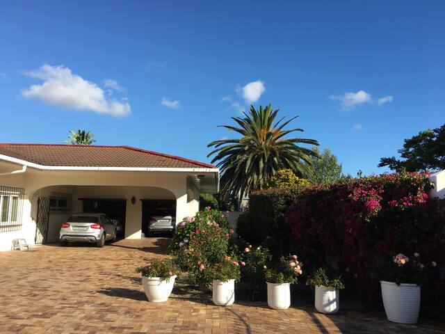 German Luxury in Constantia Wine Country gallery image 4