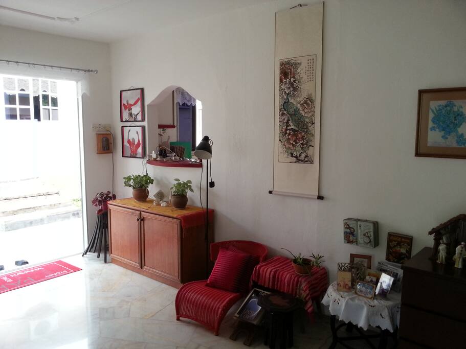 Another glass door ..airy n cosy for some reading or time alone