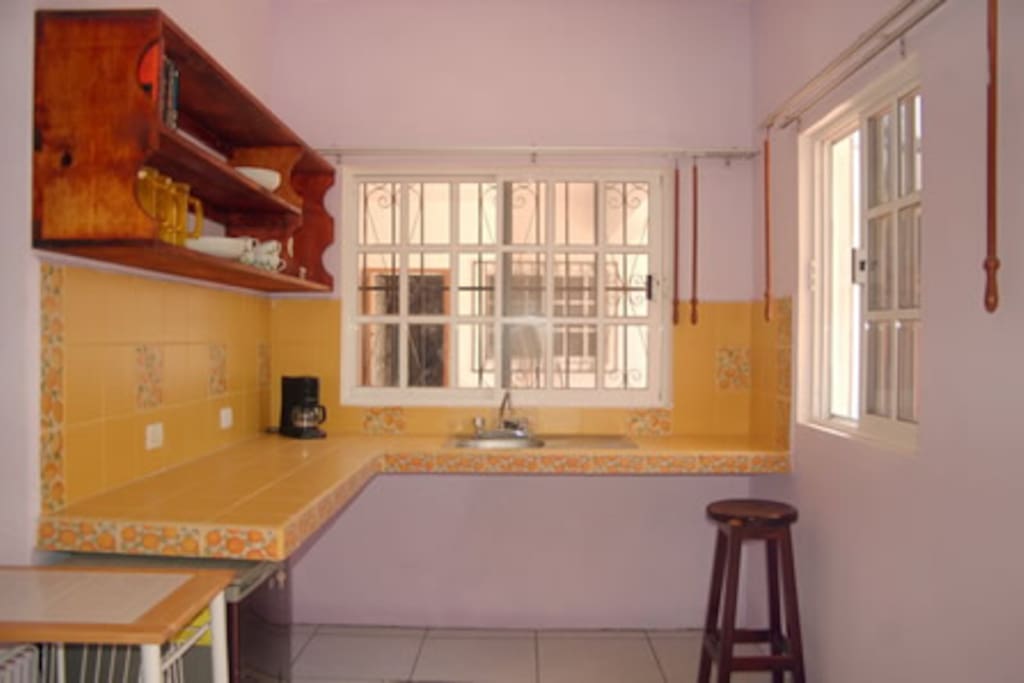 Kitchen / counter area