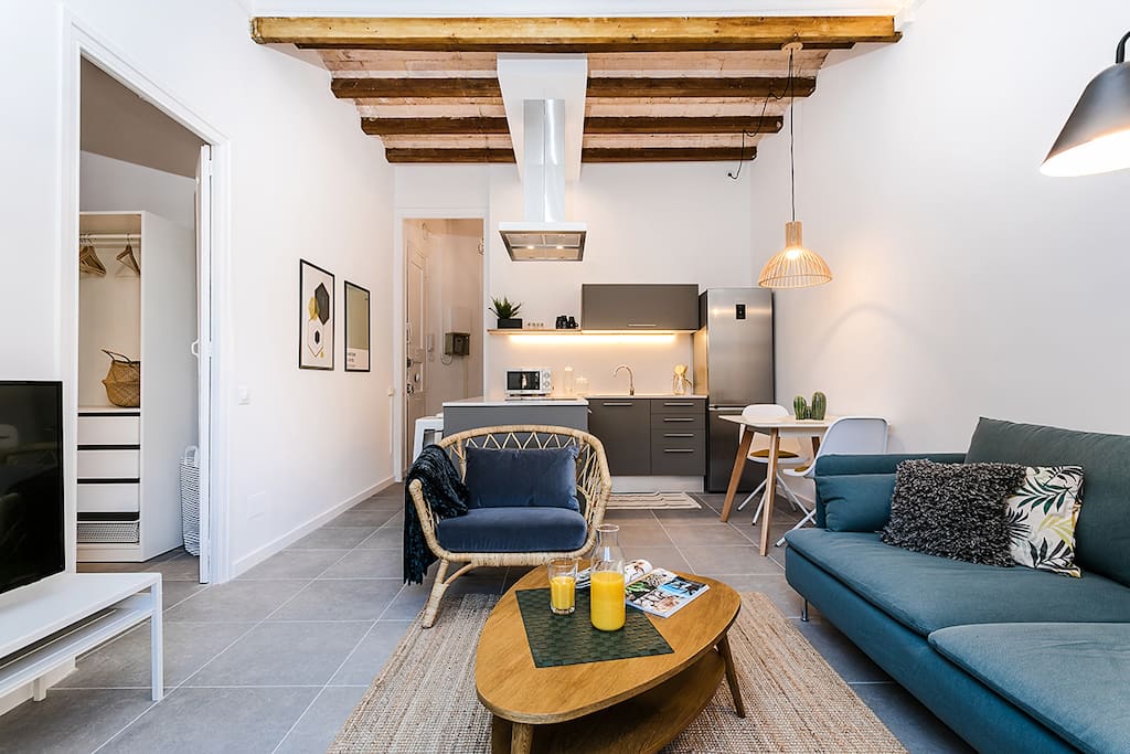 Open kitchen / living room