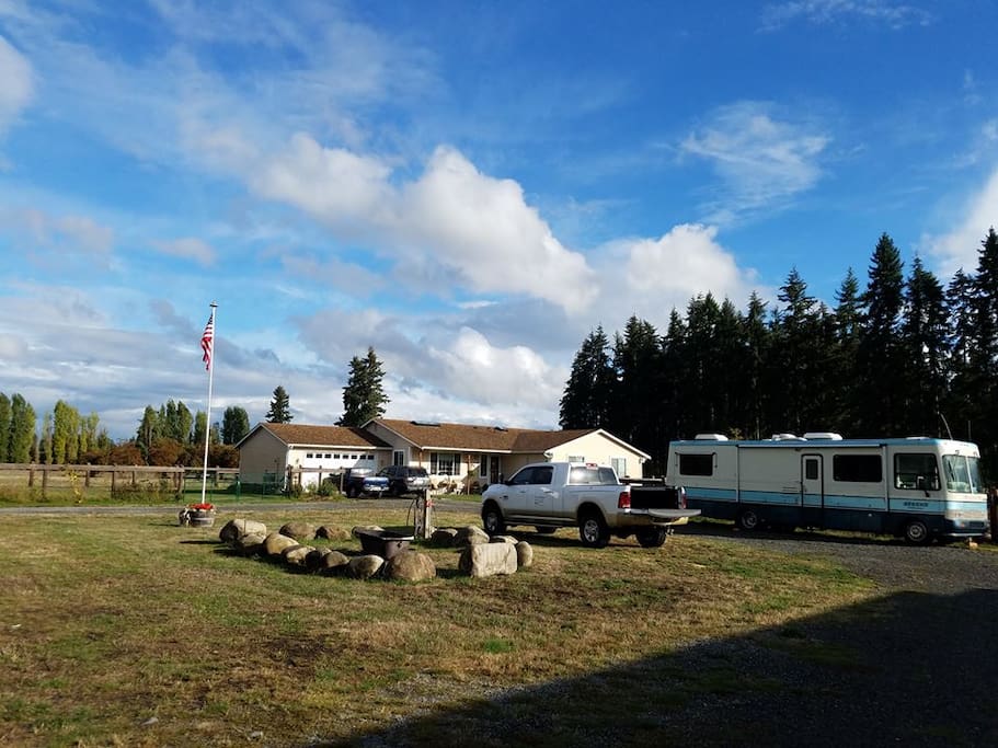 The motorhome sits in front of our house, and is fully hooked up to power and water. We can accommodate horses, but no other pets please.