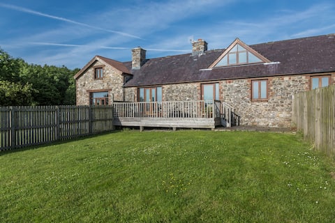 Large converted barn with endless Gower views