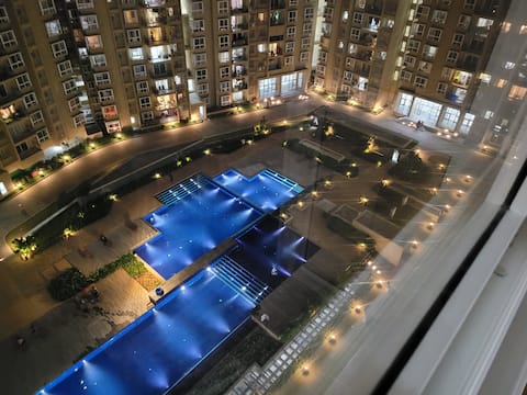 Fully furnished Pool view studio apartment