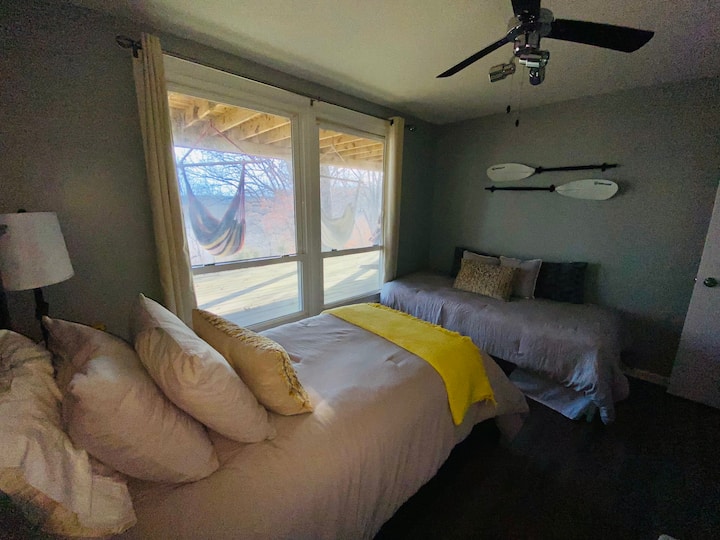 Bedroom 3 ( 2 twin beds)