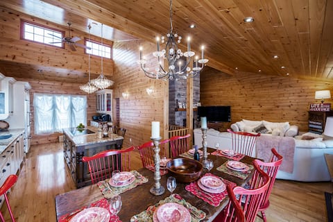 Luxurious All-season Simcoe Lakefront Cottage