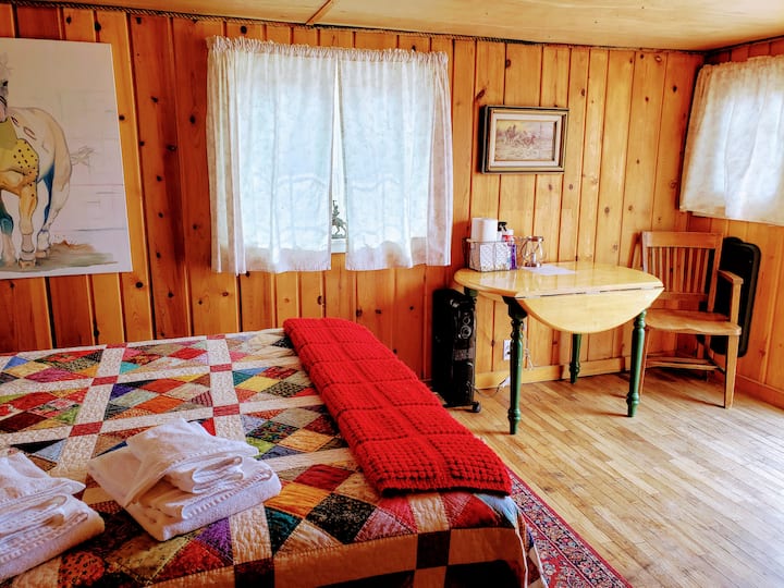 Cozy rustic cabin 5 min. from Cody 4 Cabins for Rent in Cody, Wyoming