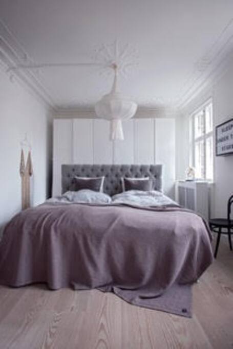 King Size bed 200*210