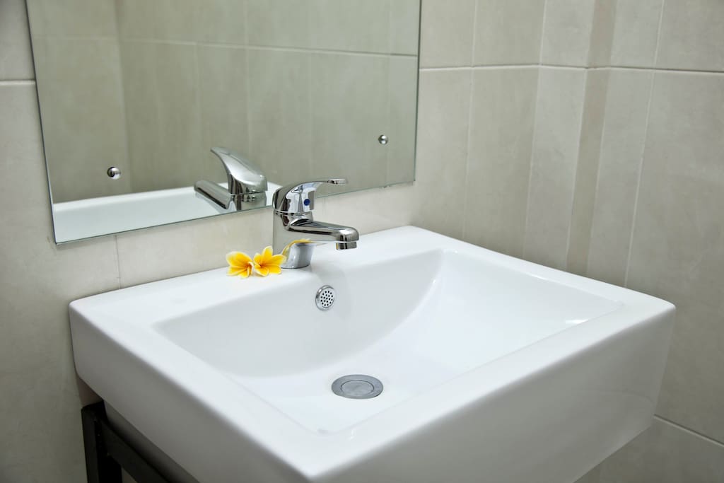 a wastafel in our bathroom