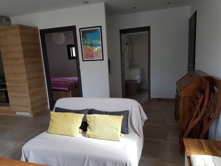 Petite Maison Indépendante T2 - Le Castellet