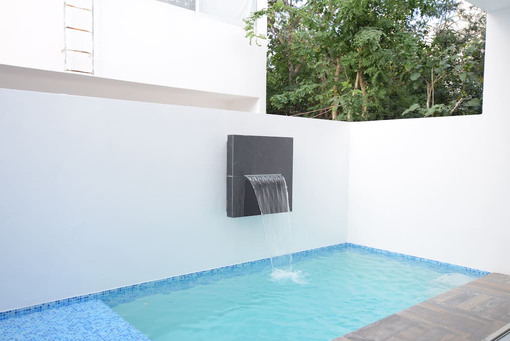 Private pool