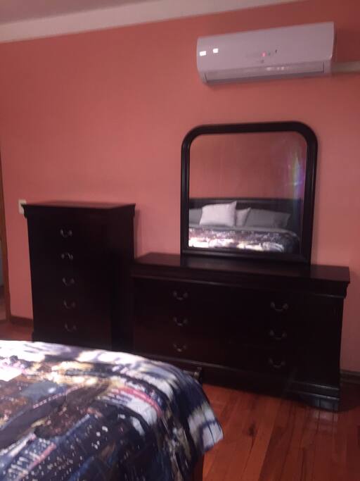 Kings size bed with chest & dresser flat TV