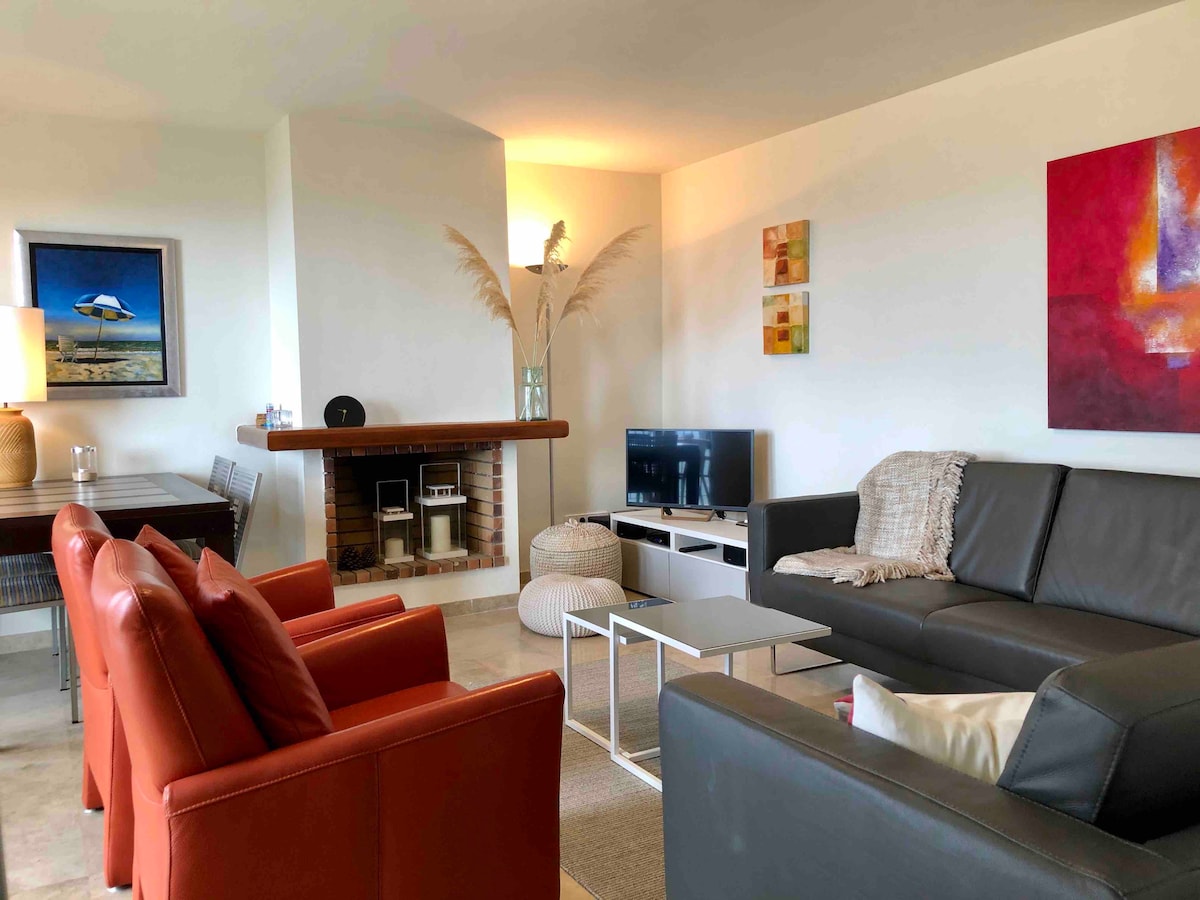 Top Airbnb: Spacious villa with private swimming pool à Santa Cristina D'aro