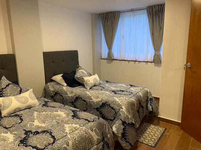 Living in La Roma 2 bedrooms perfectly located. gallery image 4