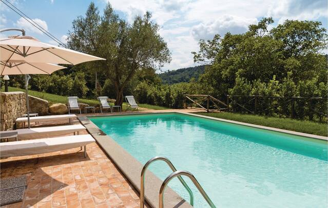 Airbnb Via Sermugnano Vacation Rentals Places To Stay