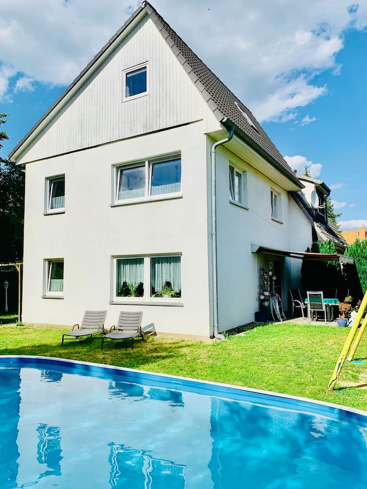 Gästehaus Falkensee, near Berlin with pool