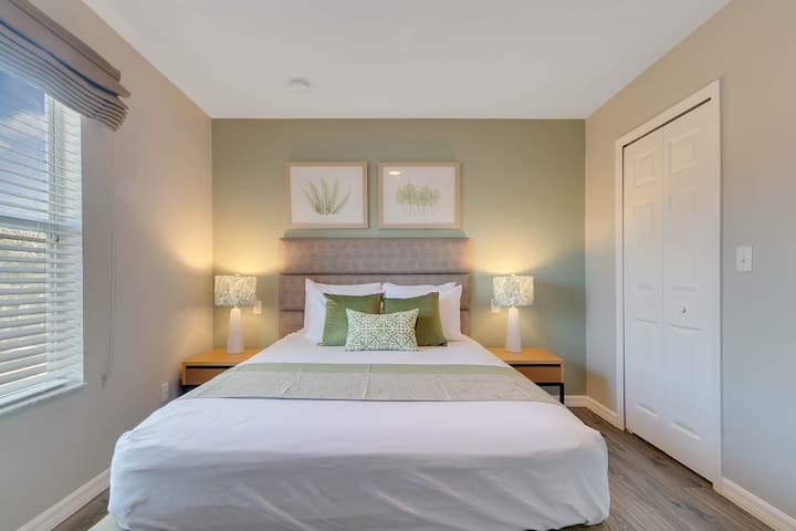 Chambre 3 : Lit Queen et TV