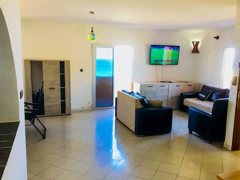 Super appart meublé confortable en bord de mer 2-4