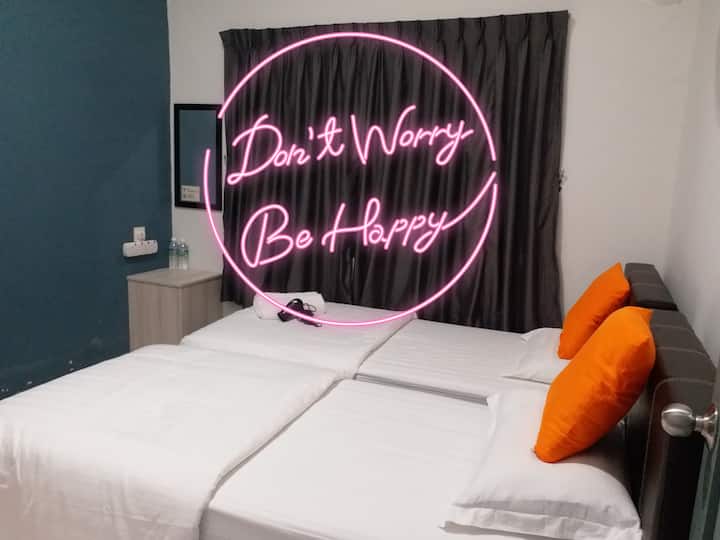 Соба со брачен кревет (широк 125 - 149 см) 