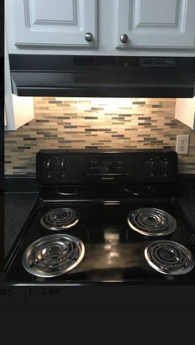 You are free to cook your food here.
