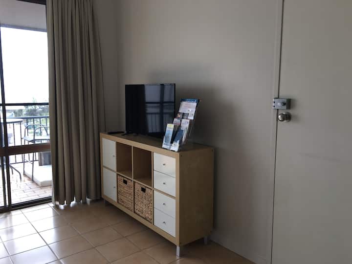 Airlie Beach Sea View 2 Bedroom Unit Free Wi-fi - Airlie Beach