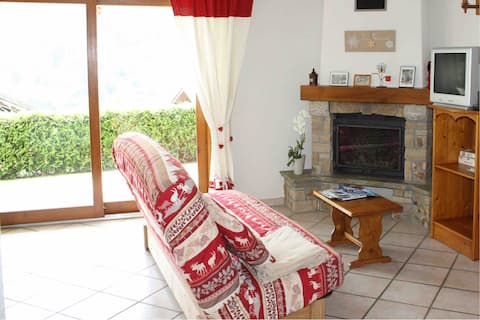 Top Airbnb: Chalet Cristaux in Arêches Savoie in the village in Beaufort