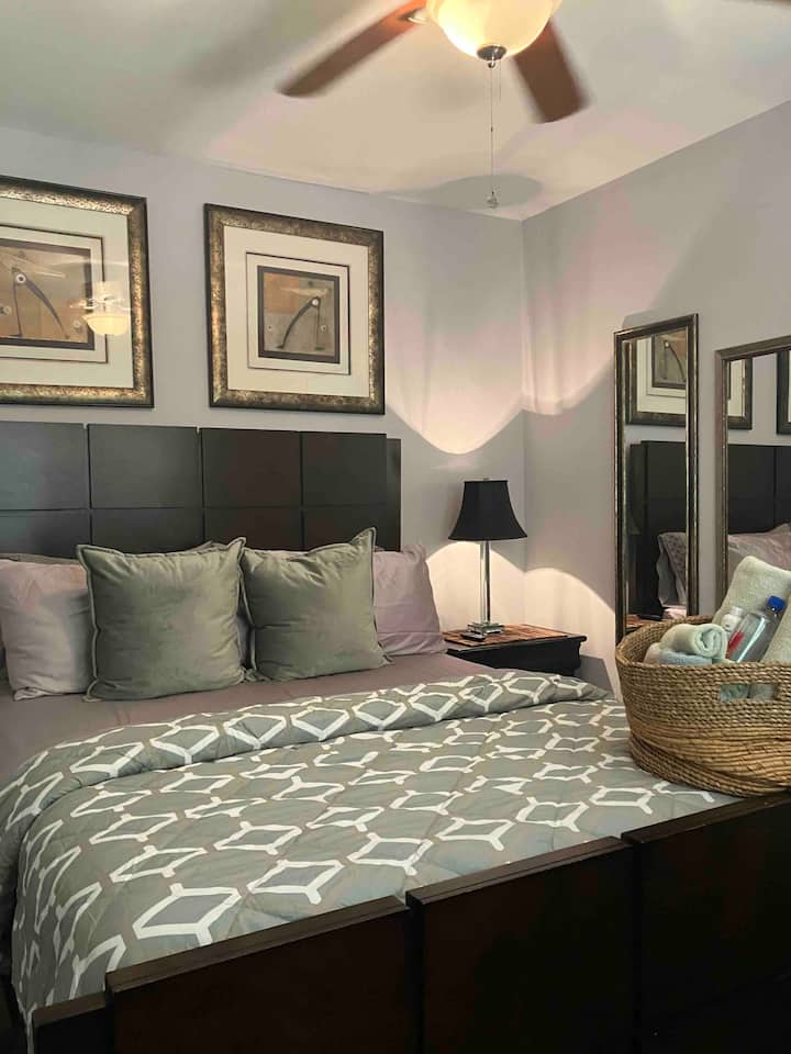 Მეორე საძინებლის შიდა ეზო 