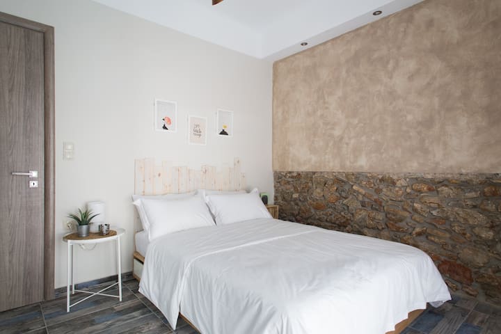 Special studio in the heart of Athens!