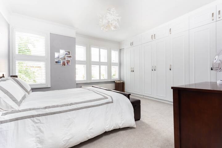 Beautiful Edwardian House in Wimbledon gallery image 5