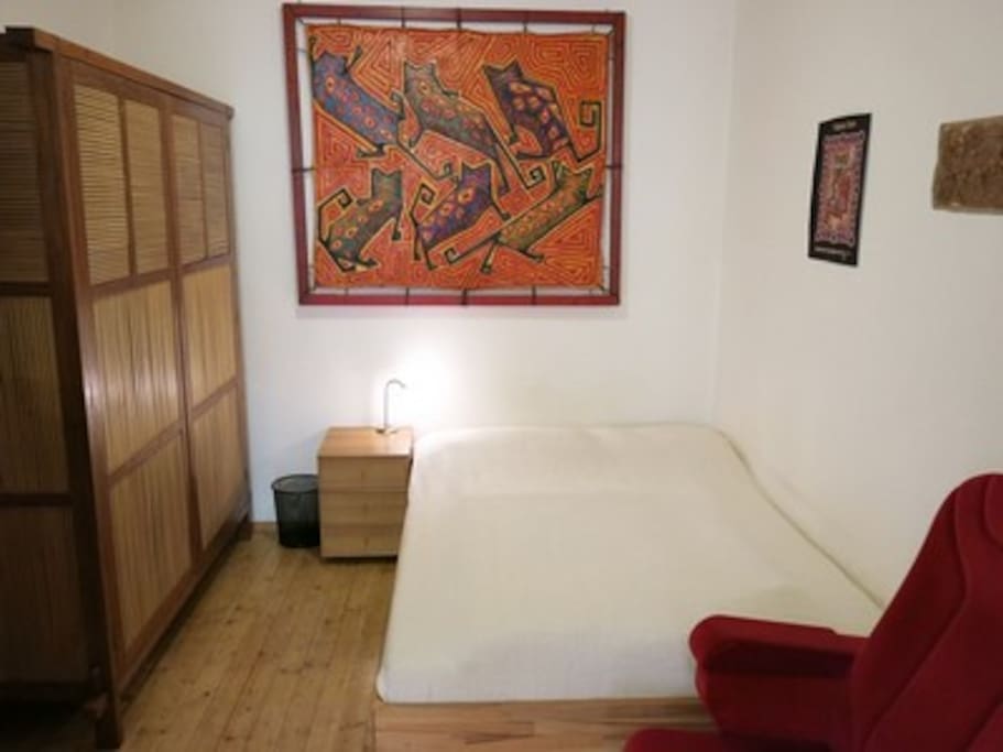 1 Bedroom with double bed