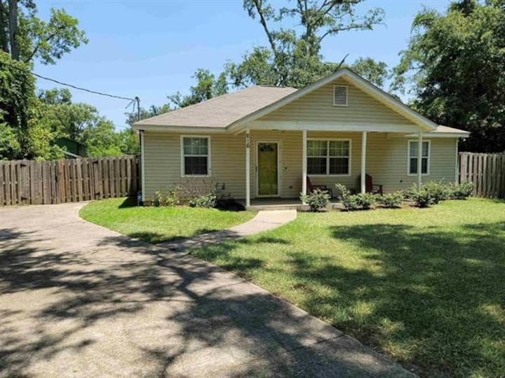 Praktische Innenstadt Zu Hause Eine Halbe Meile Von Der Fsu - Tallahassee, FL