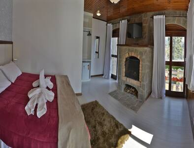 Apto Luxo com Lareira no Capivari Campos do Jordão