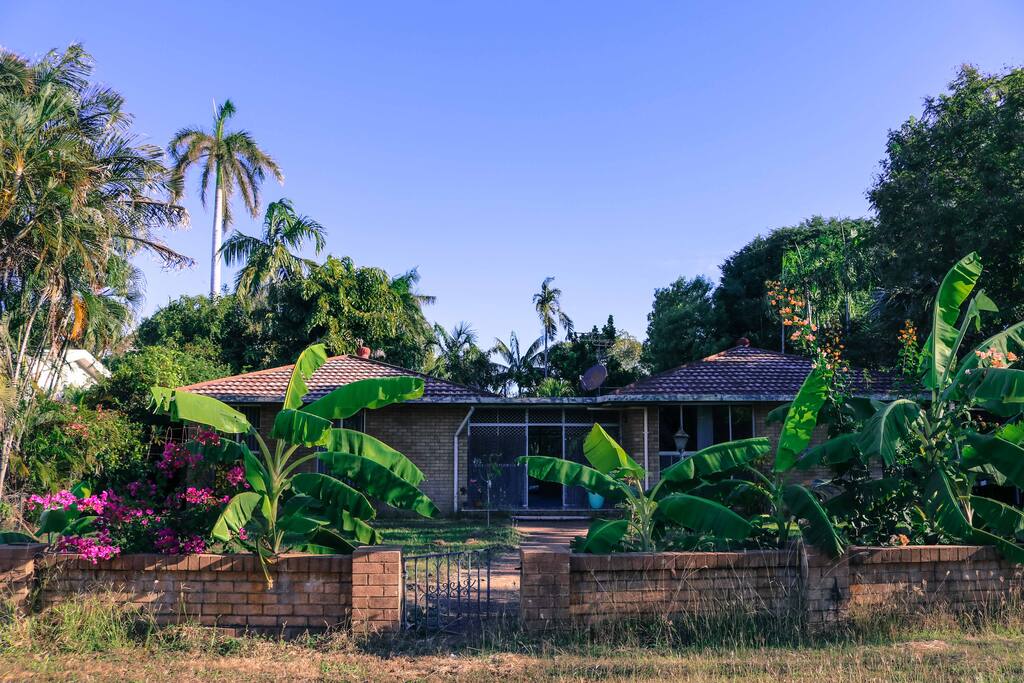 front of house: an architectural gem from Katherine's 1980's hey day