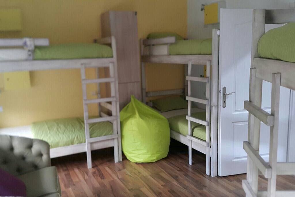 6 bed dorm