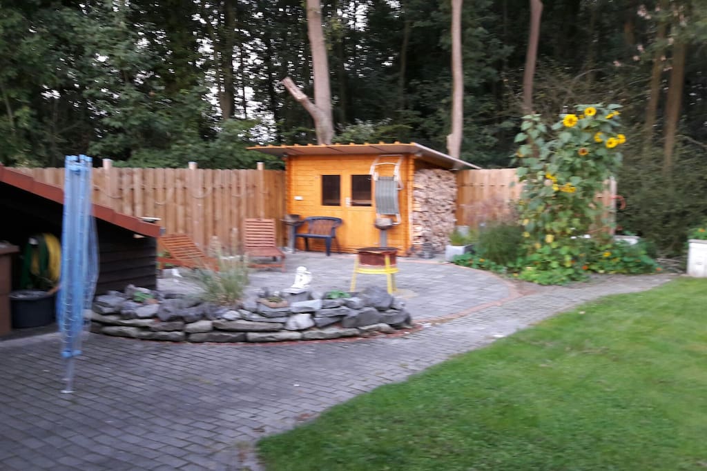 Große Terrasse mit Waldblick