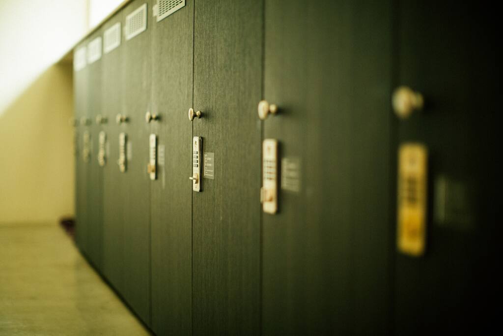 We also provide electronic personal locker, no need to bring your own lock.