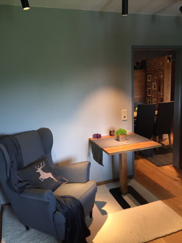 2-zimmerwohnung In Alpinem Chic + 1x Tg-parkplatz! - Innsbruck
