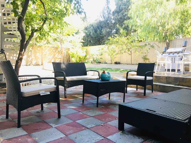 HUGE 7B/4b House+ Office/Baby Room gallery image 4