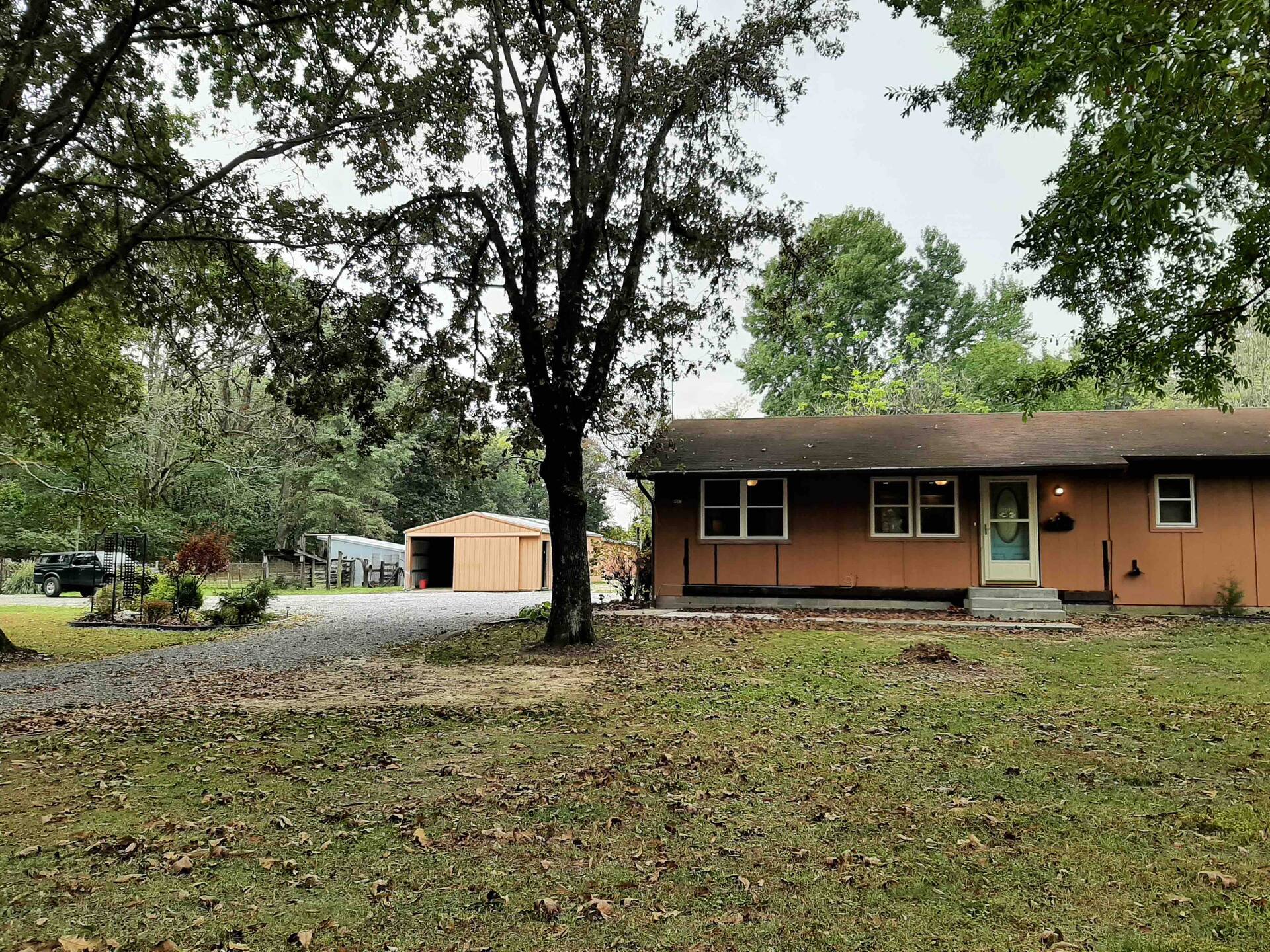 2 bed 2 bath Near Lake Access Hunt & Gather Lodge — photo 2