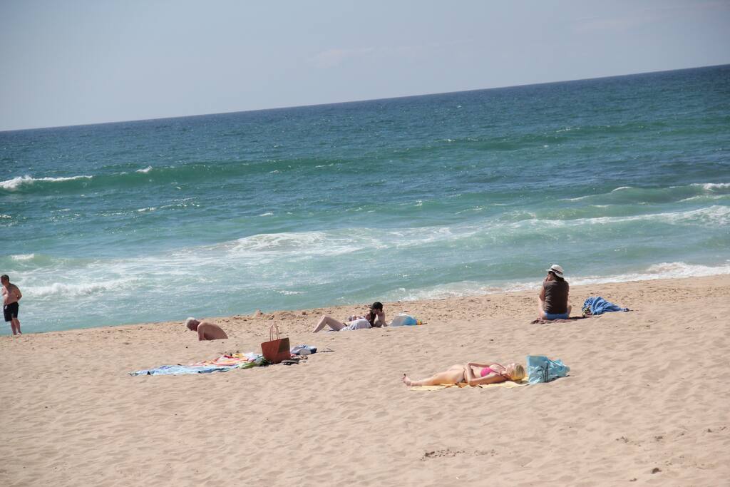 Praia das Maçãs July